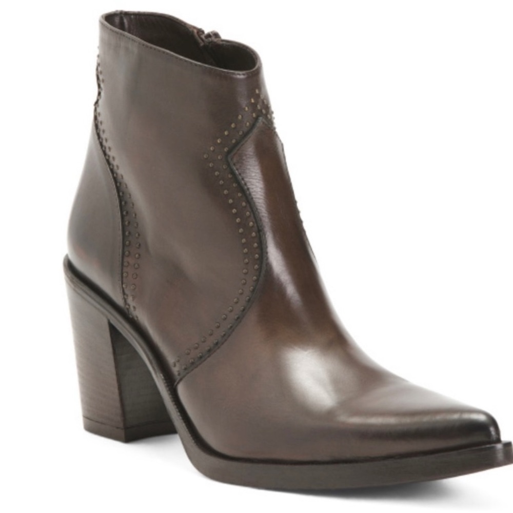 EMANUELE CASTRO
Made In Italy Studded Leather Cowboy Boots